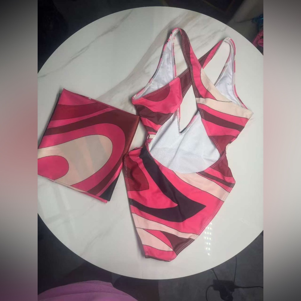 Emilio Pucci pink one-piece swimming suit with a headscarf - Picture 2 of 4